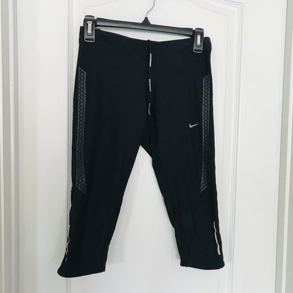 Nike Pants - Nike Women's 3/4 Capri Running Tights